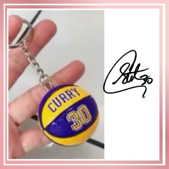Stephen Curry #30 Basketball 🏀 Keychain - Picture 2 of 3